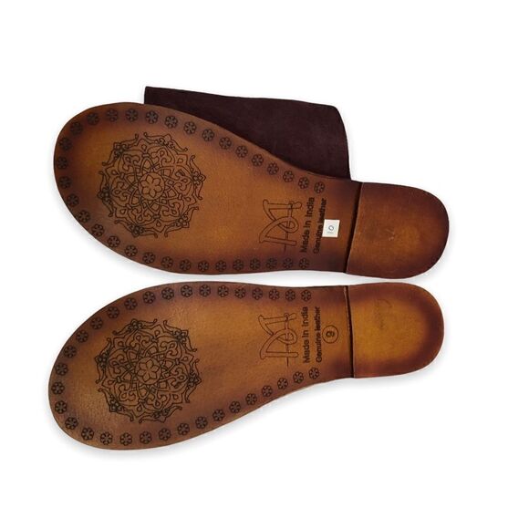 Mochiis Harappa Sandal Flip Flop in Brown - Picture 13 of 15